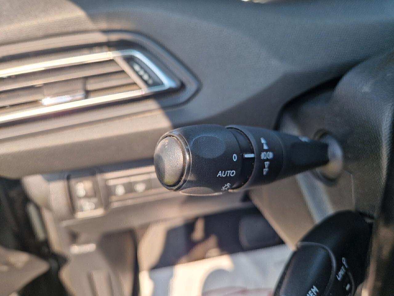 Peugeot 308 BlueHDi 120 S&S EAT6 SW Business