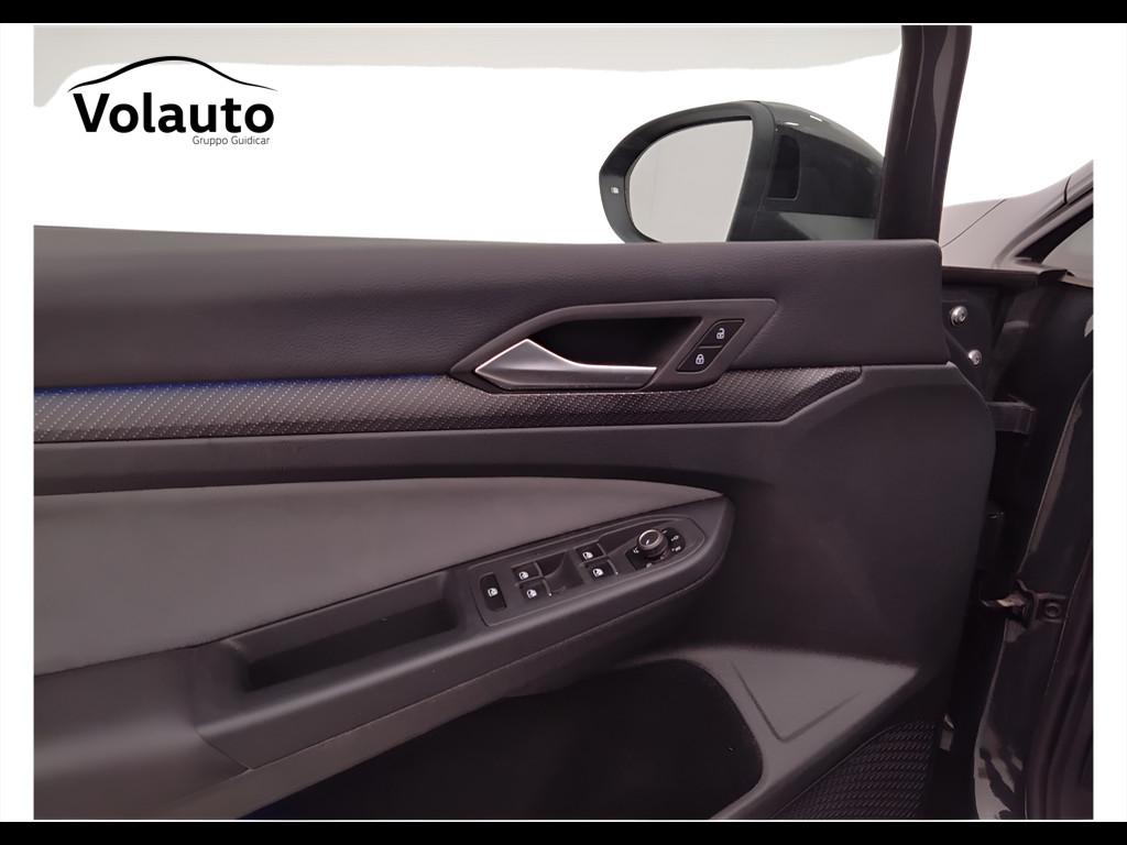 VOLKSWAGEN Golf VIII 2020 - Golf 2.0 tdi R-Line 150cv