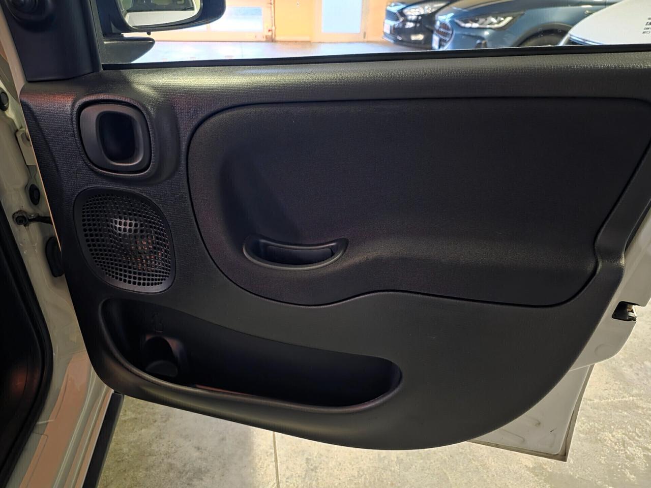 Fiat Panda Hybrid AUTOCARRO N1 4 posti