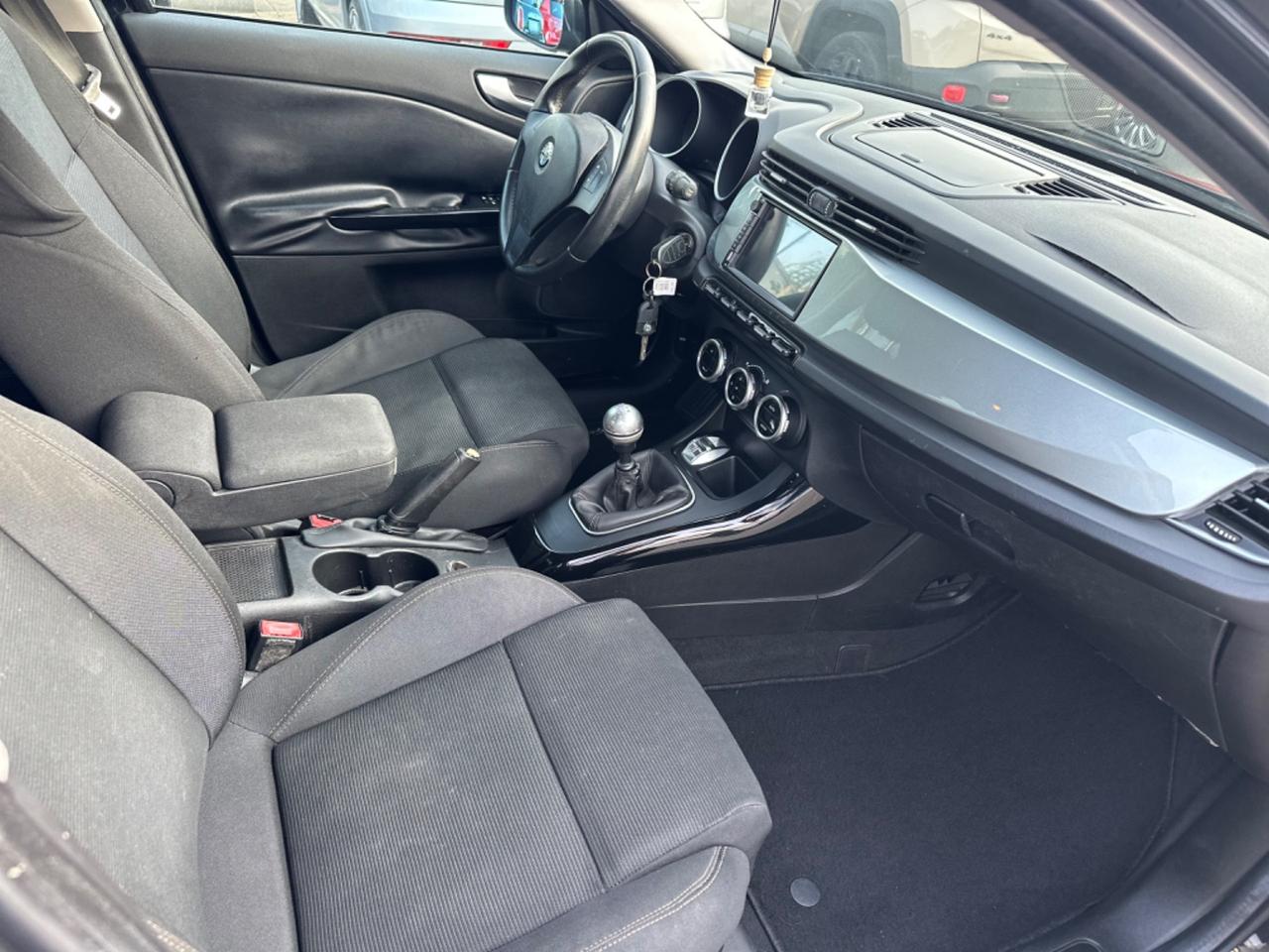 Alfa Romeo Giulietta 1.6 JTDm-2 105 CV Distinctive