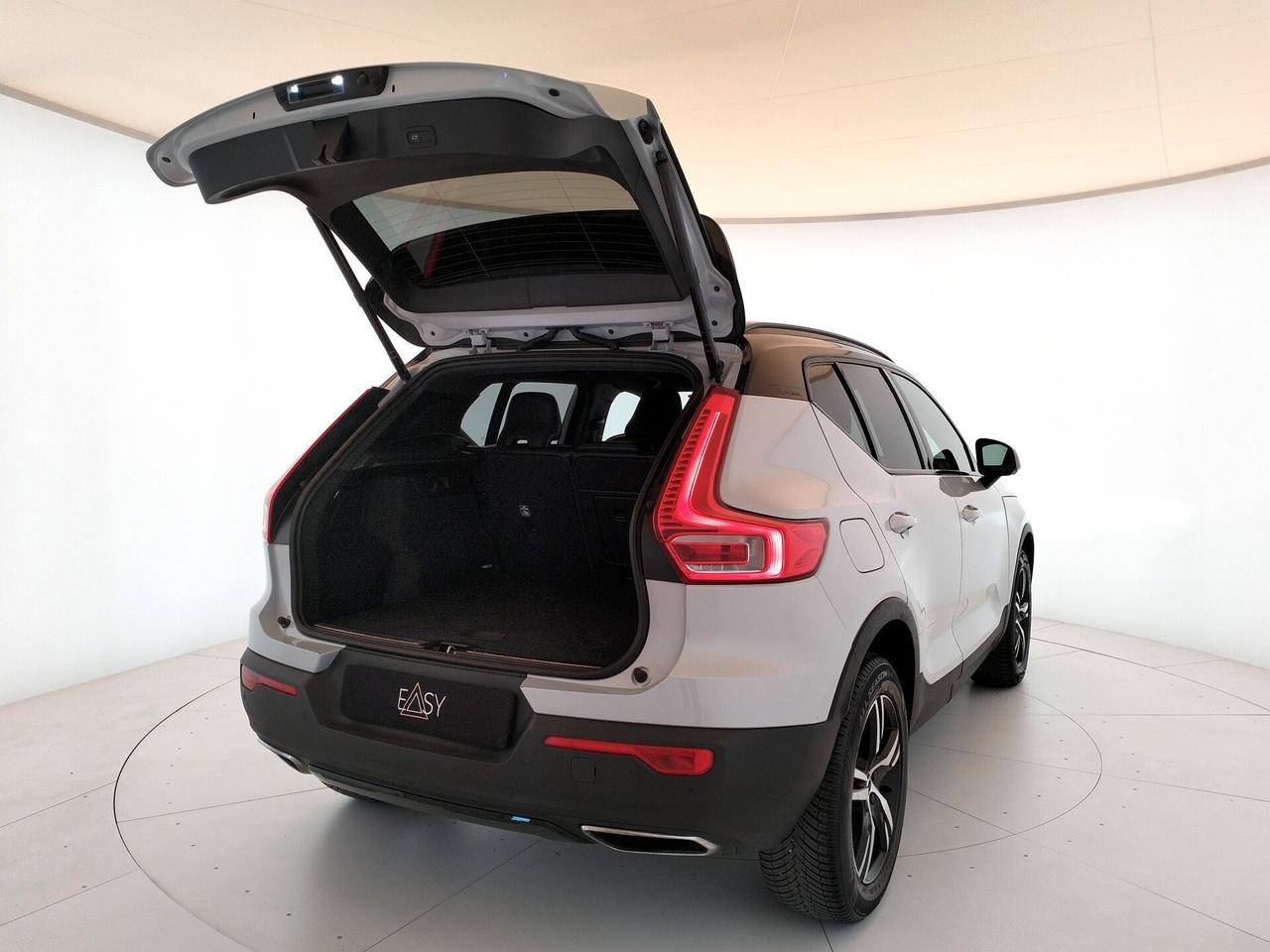 Volvo XC40 D3 R-design geartronic