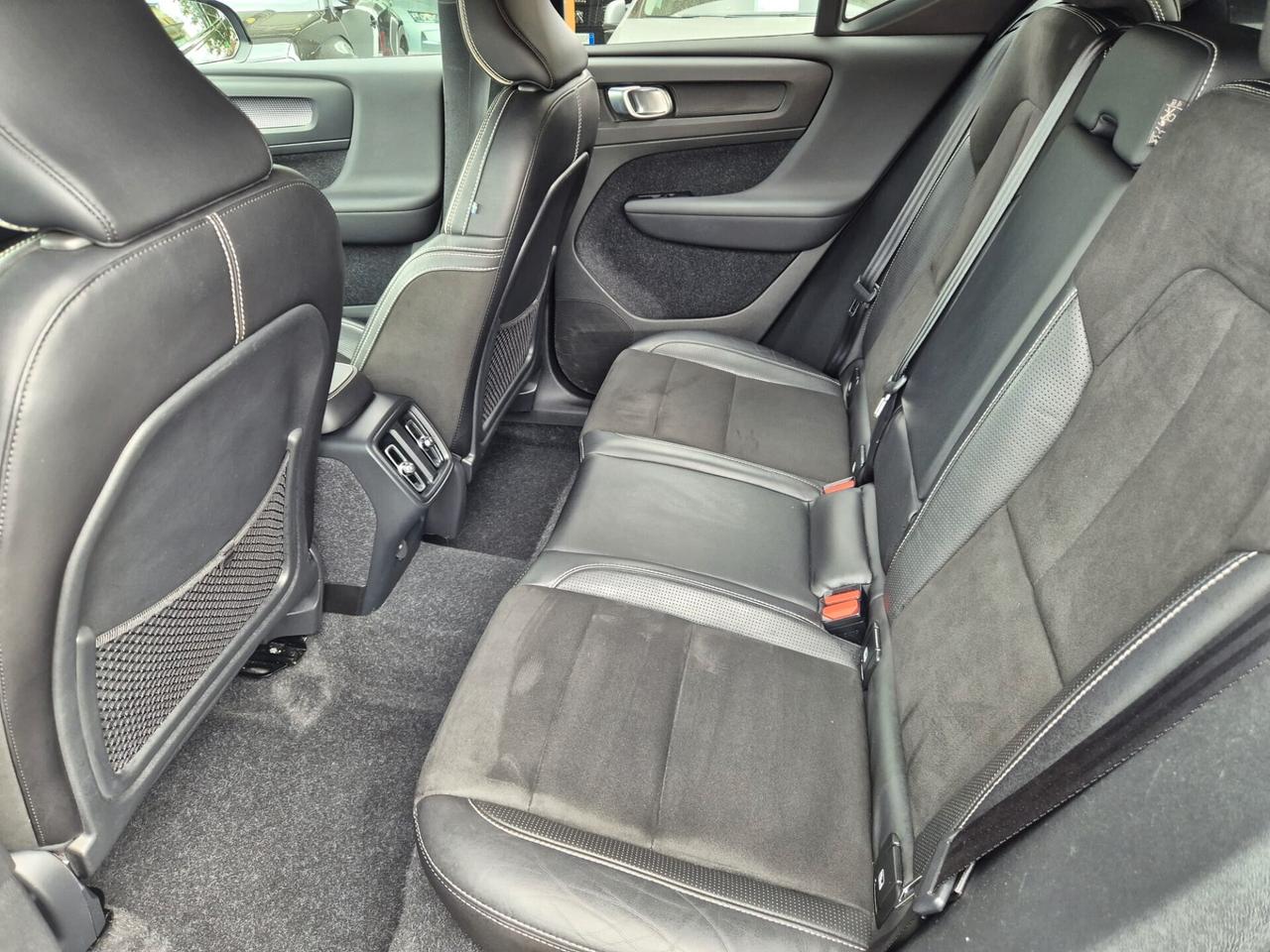 Volvo XC40 D4 AWD Geartronic R-design