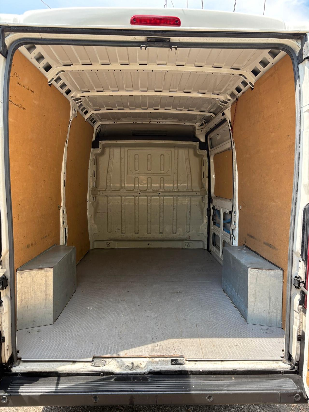 Peugeot Boxer 335 2.2BHDi 140 S&S PmTm E6D 10-2019