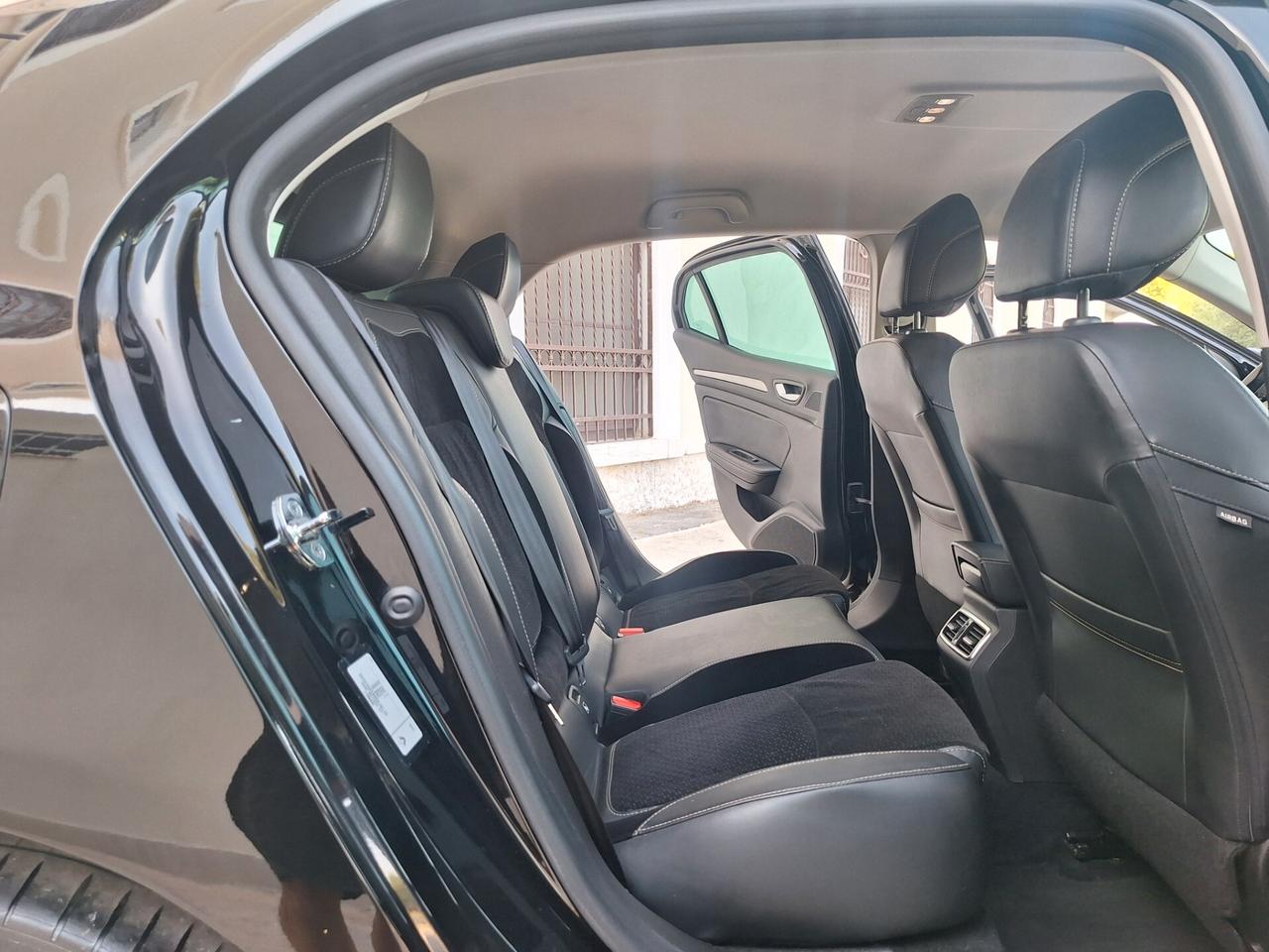 Renault Mégane 1.5 dCi 110 CV BERLINA "NAVI"
