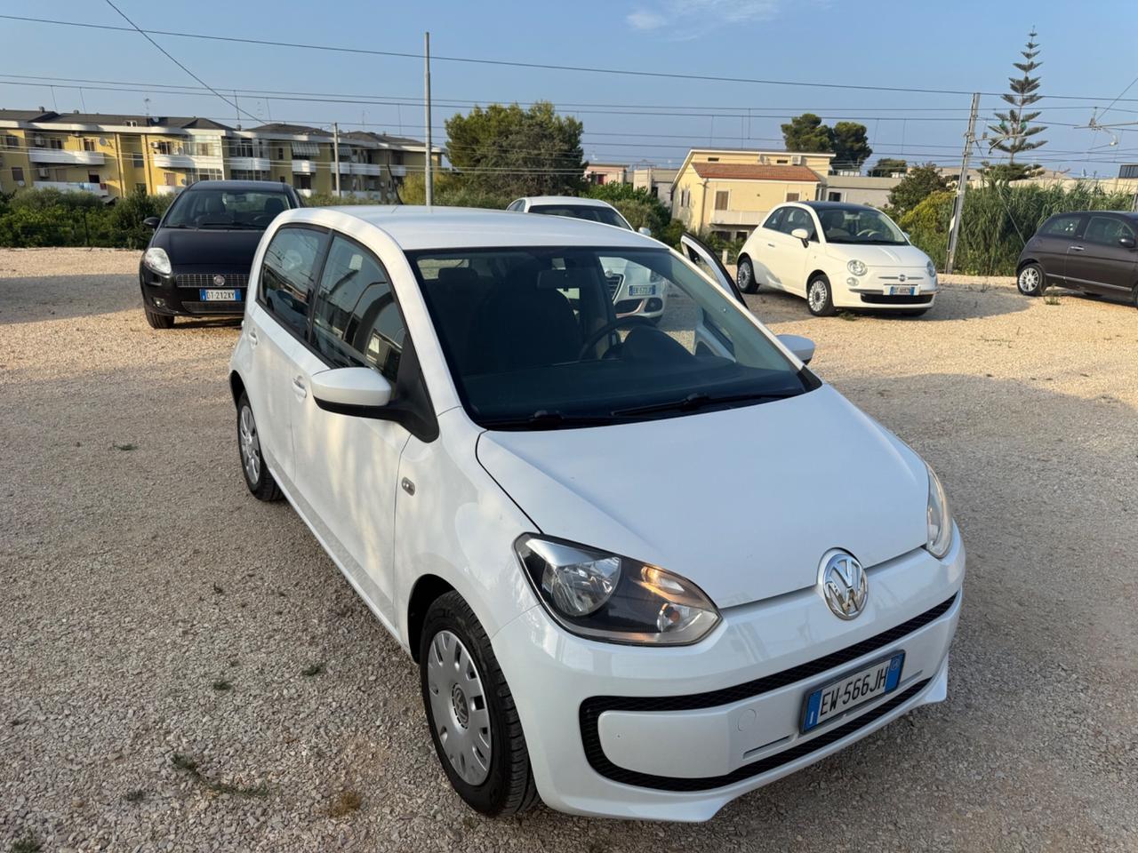 Volkswagen up! 1.0 5p Metano 4.499€ PERMUTE