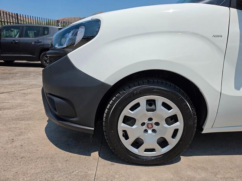 FIAT Doblo 1.6 MJT 105 S&S Cargo Scaffali NAV PARK