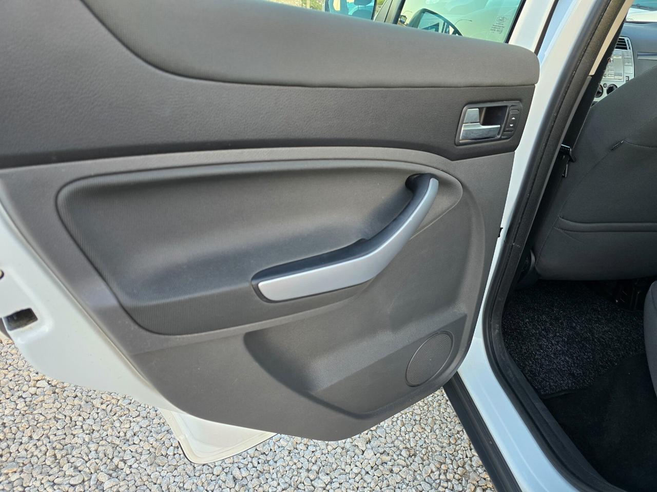 Ford Kuga 2.0 TDCi 140 CV 2WD Titanium DPF