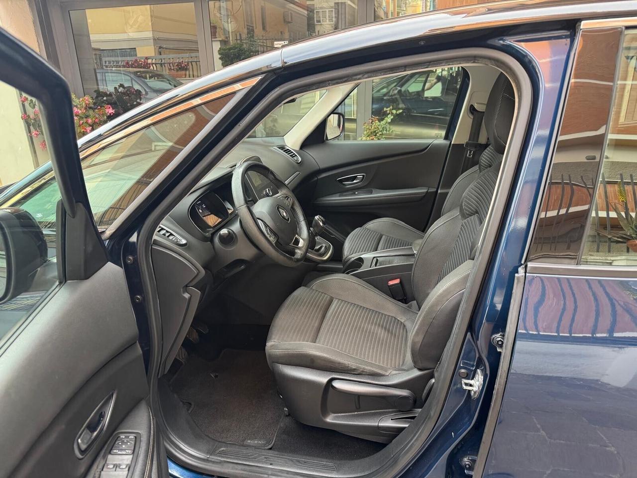 RENAULT Scenic TCe 140CV Intens