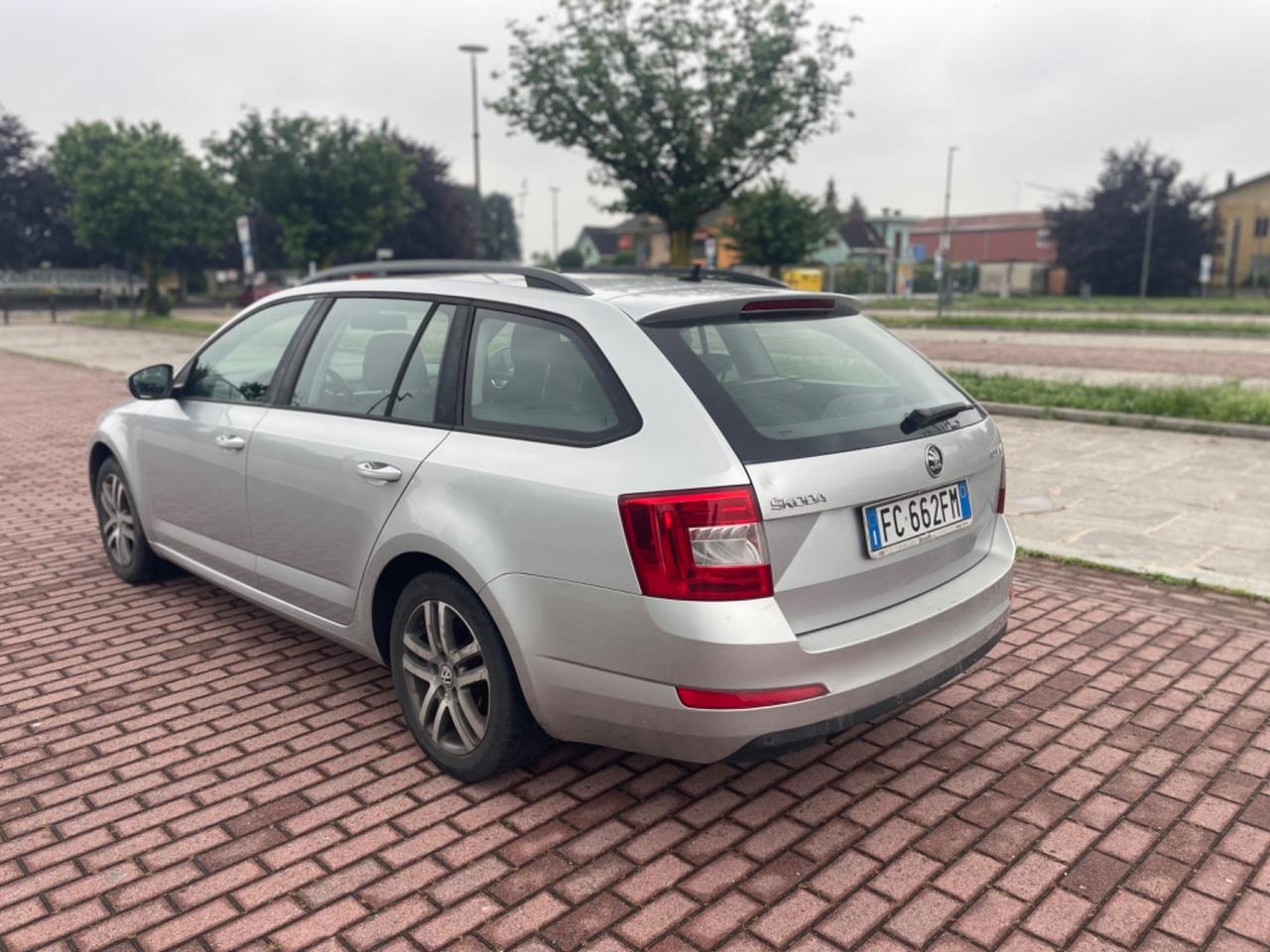 Skoda Octavia 1.6 TDI CR 110 CV DSG Wagon Executive