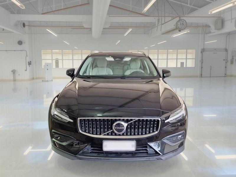 VOLVO V60 CROSS COUNTRY B4 D AWD AUTOM. ULTIMATE 5 PORTE STATION WAGON