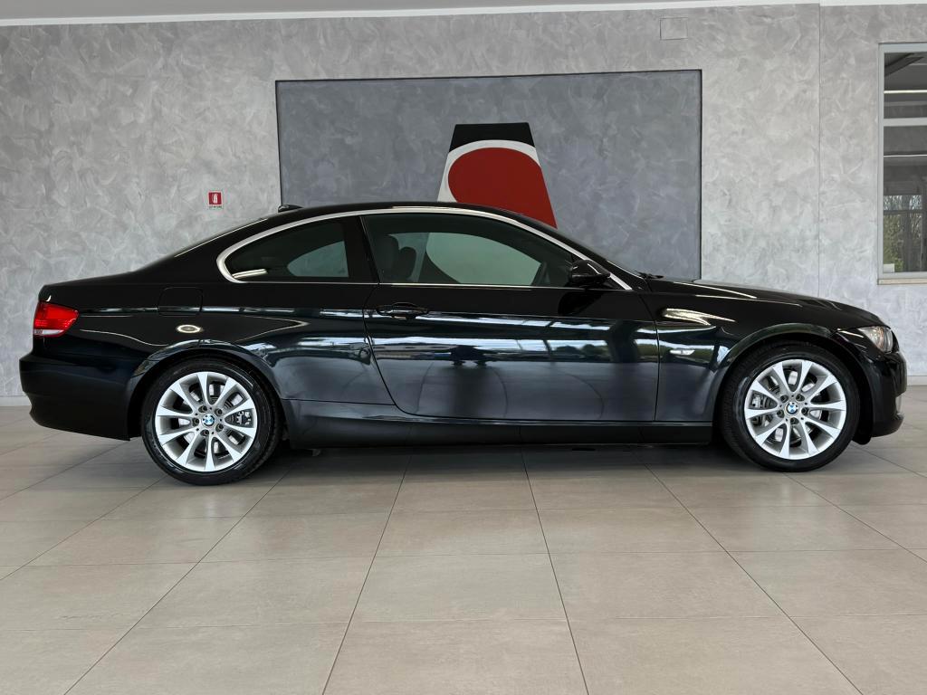BMW 330 i cat Coupé Futura-UnicoProprietario-Uff Italia
