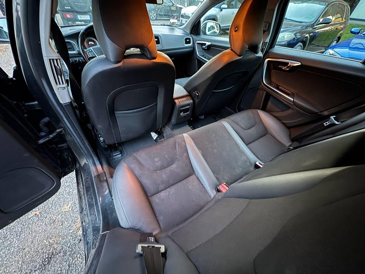 Volvo V60 V60 2.0 D4 ved (d3) Momentum geartronic