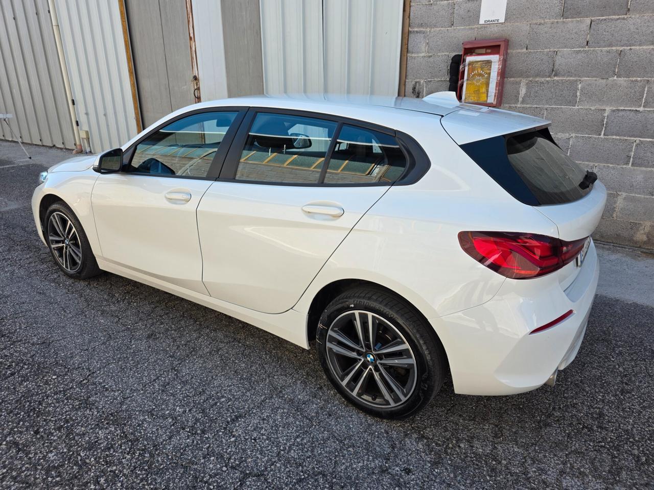 Bmw 116 116d 5p. SPORT EDITION solo 100 mila km