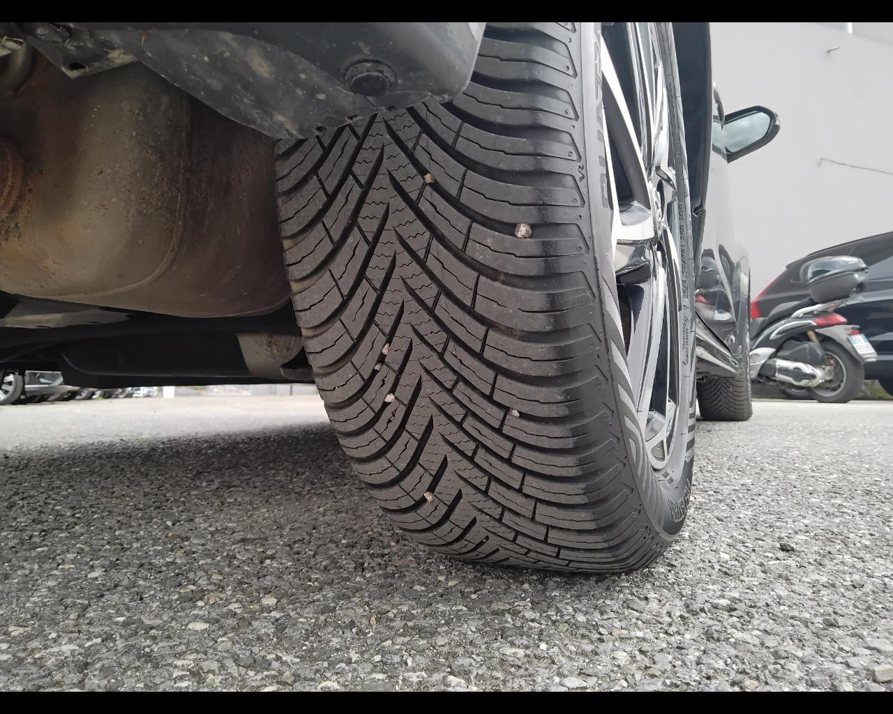 TOYOTA Yaris IV 2020 - Yaris 1.5h Trend