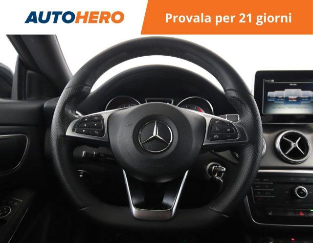 MERCEDES-BENZ CLA 200 Premium
