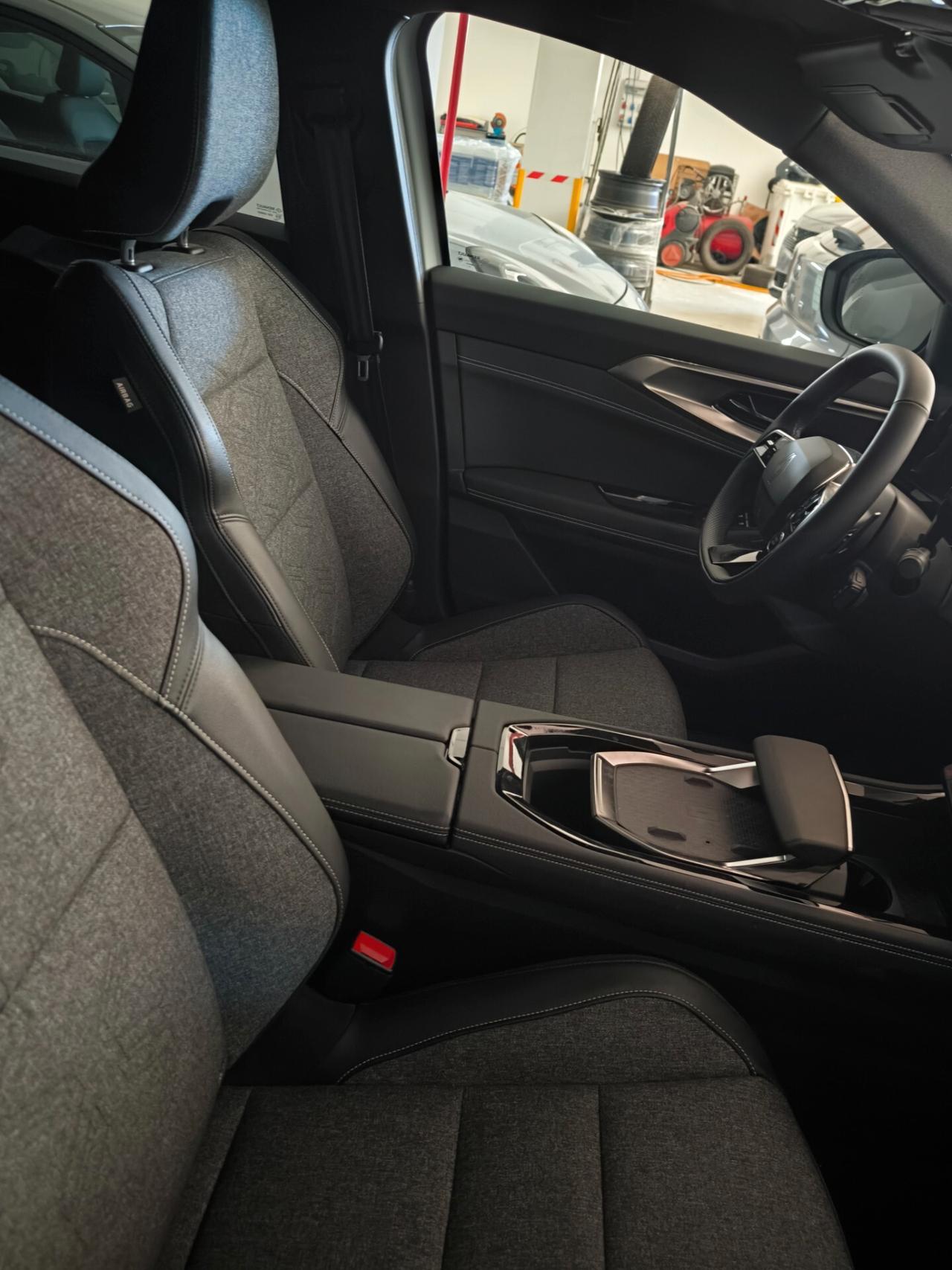 Renault Rafale Full Hybrid E-Tech 200 Techno perlato Mat