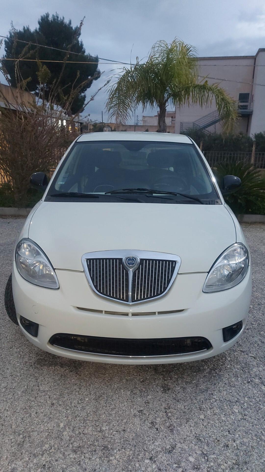 Lancia Ypsilon 1.2 69 CV Elle