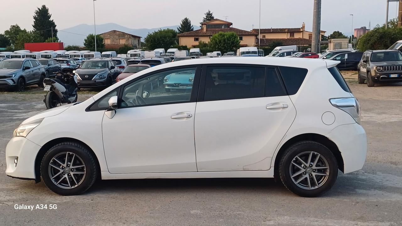 Toyota Verso 1.6 D-4D Style 7 Posti