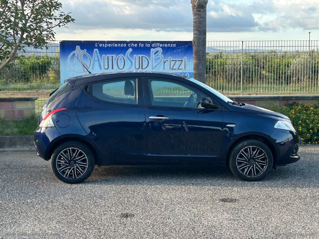 LANCIA Ypsilon 1.2 69 CV 5p. S&S Gold