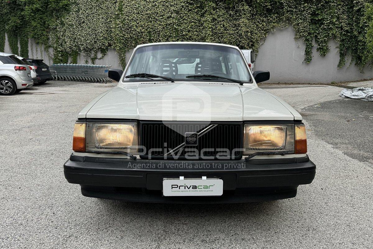 VOLVO 240 2.0 cat Station Wagon Polar