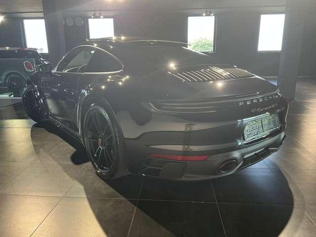 Porsche 992 911 Coupe 3.0 Carrera 4 GTS auto