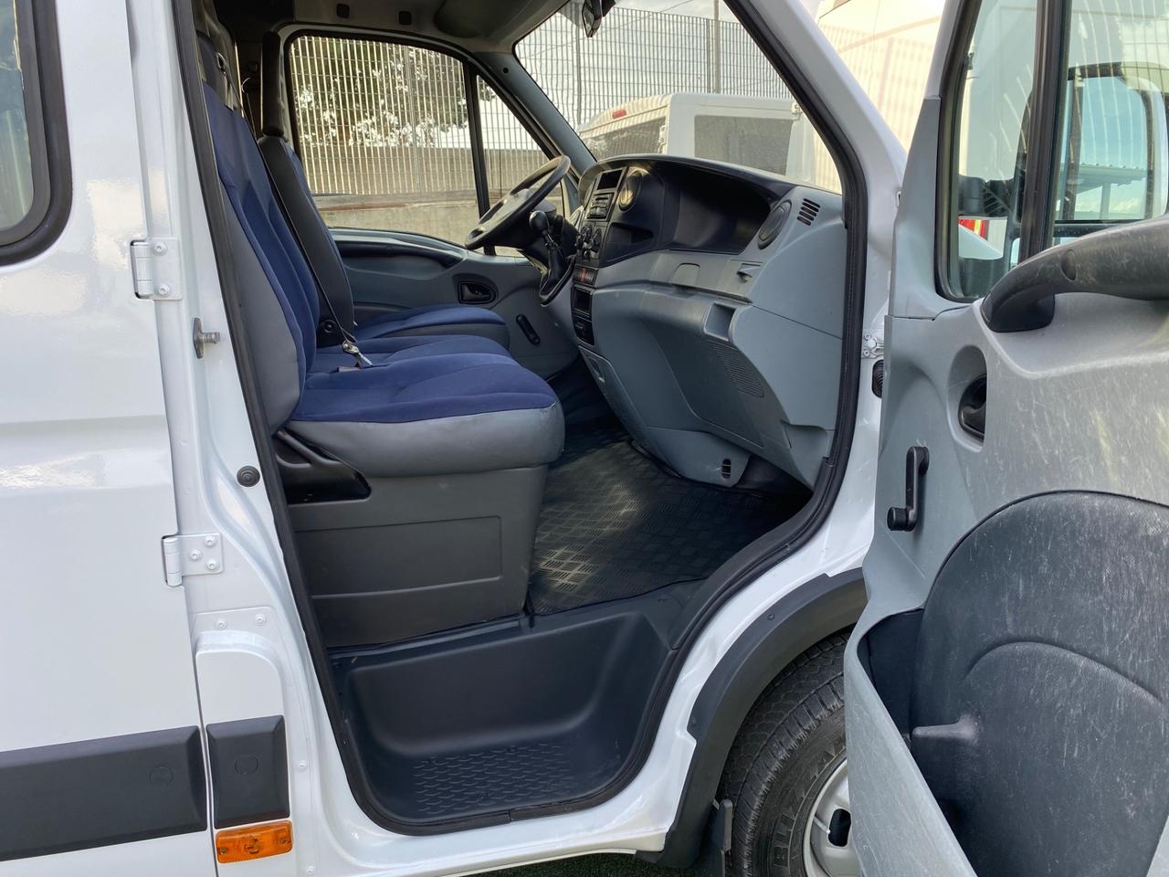 Iveco Daily 35C15 Posti 7 Ribaltabile Trilaterale