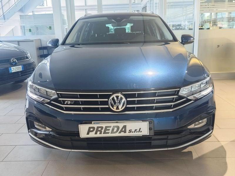 Volkswagen Passat Passat Variant 1.6 TDI SCR DSG R-Line