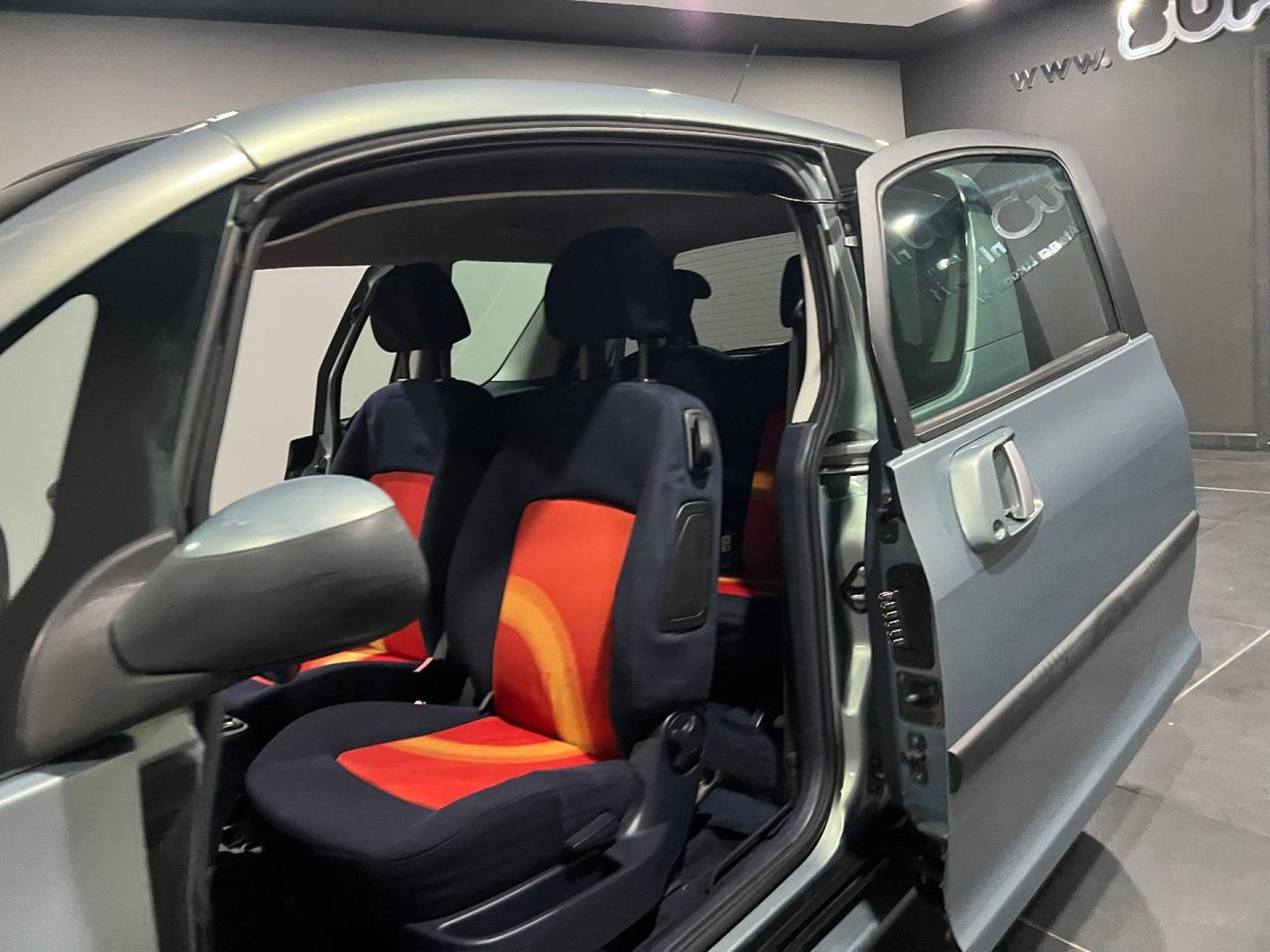 Peugeot 1007 1.4 HDi Sporty