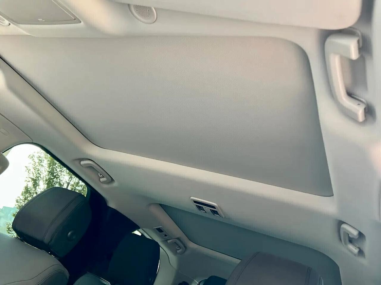 Land Rover Discovery 5 3.0 D I6 MHEV 250cv E6 aut.8 AWD 7 Posti