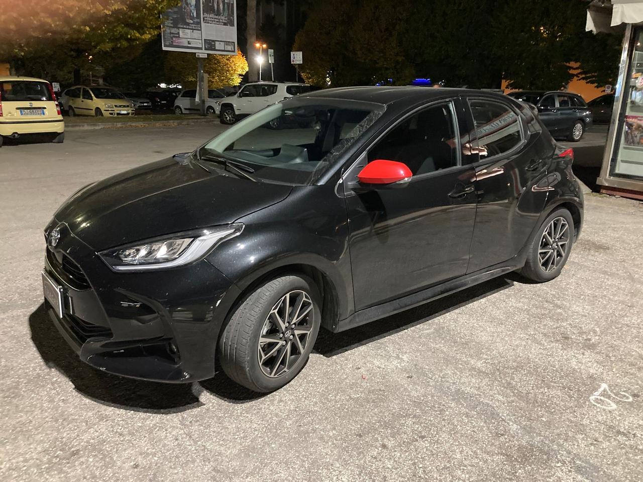 Toyota Yaris 1.5 HEV Active #7354