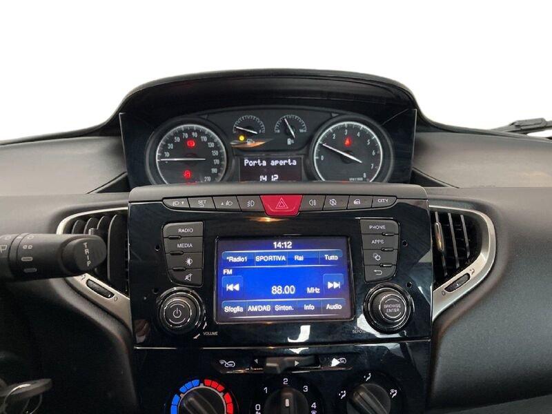 Lancia Ypsilon III 2015 1.0 firefly hybrid Silver s&s 70cv