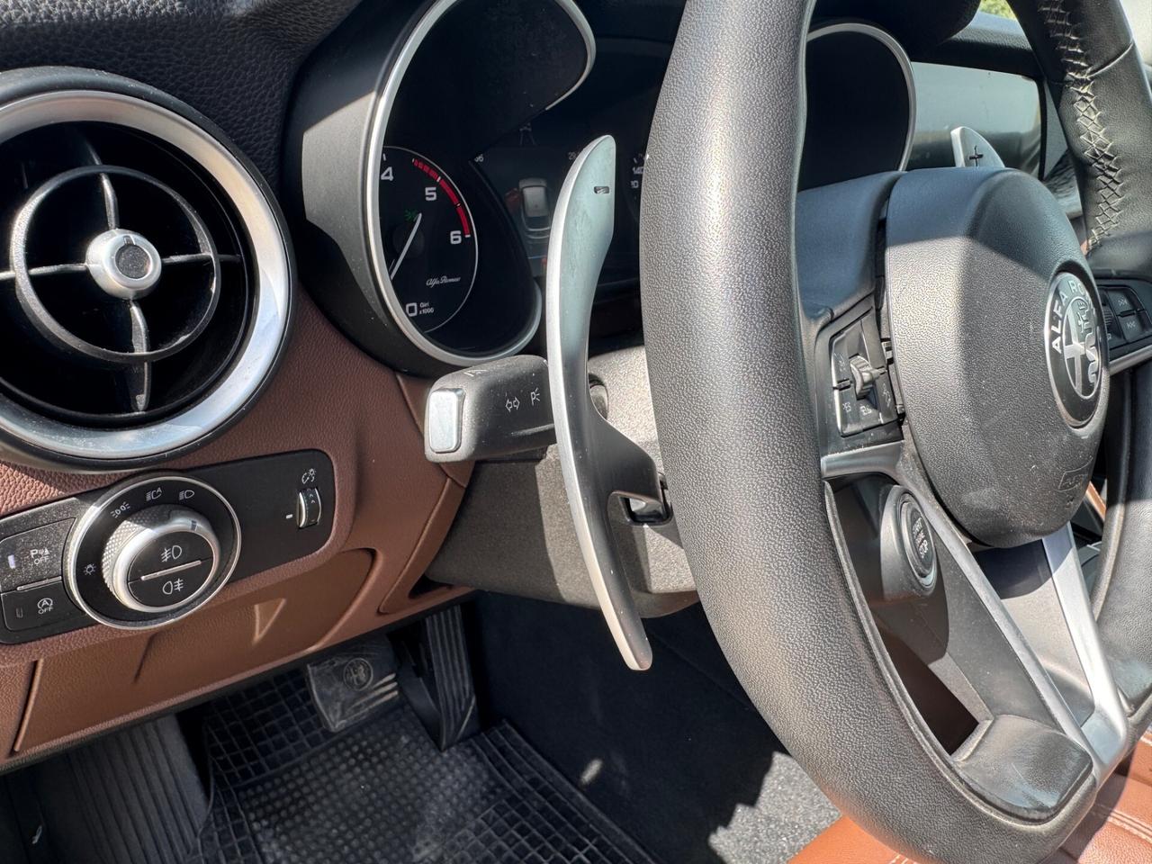 Alfa Romeo Stelvio 2.2 Turbodiesel 190 CV AT8 Q4 Executive