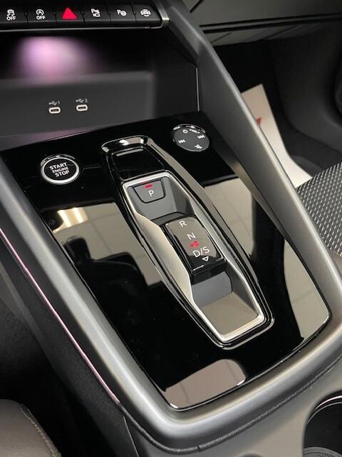 Audi A3 SPB 2.0 TDI 150CV S tronic S-line Black My26