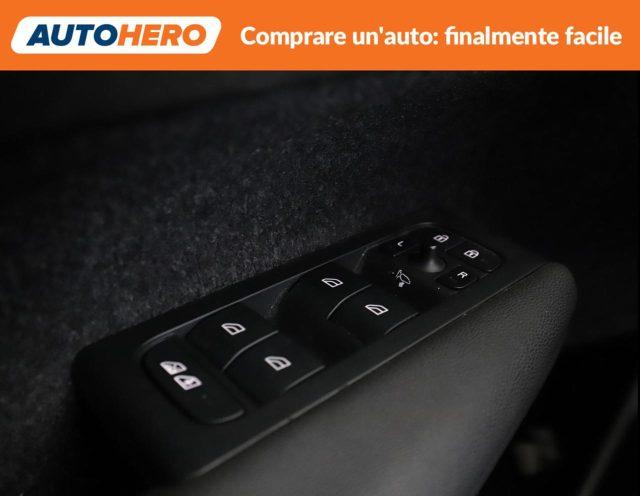 VOLVO XC40 B3 automatico Essential N1