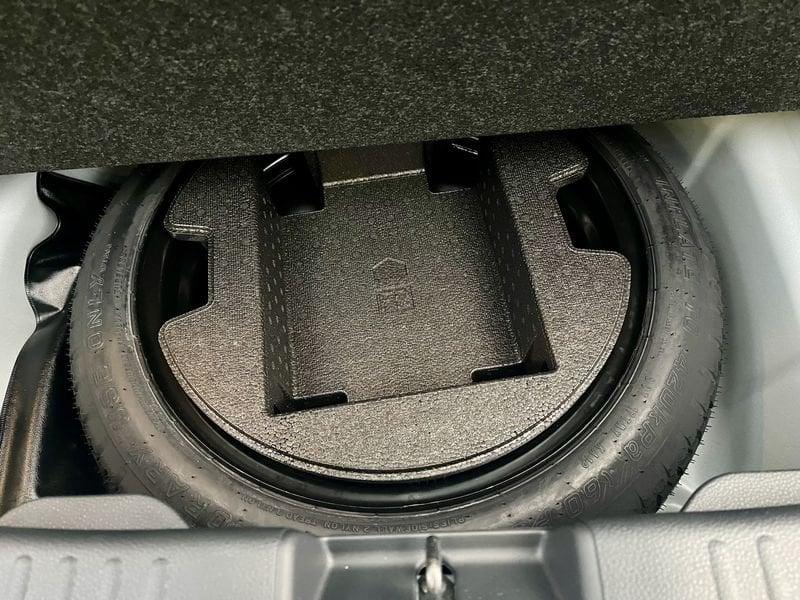 Toyota Yaris 1.5h Active - NUOVO