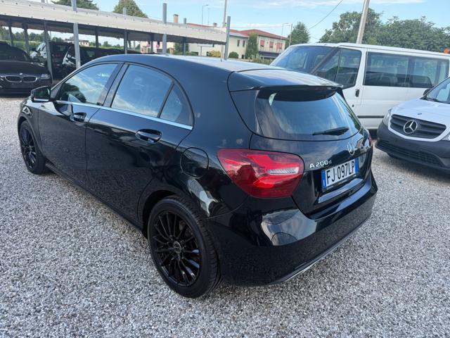 MERCEDES-BENZ A 200 d Automatic Premium