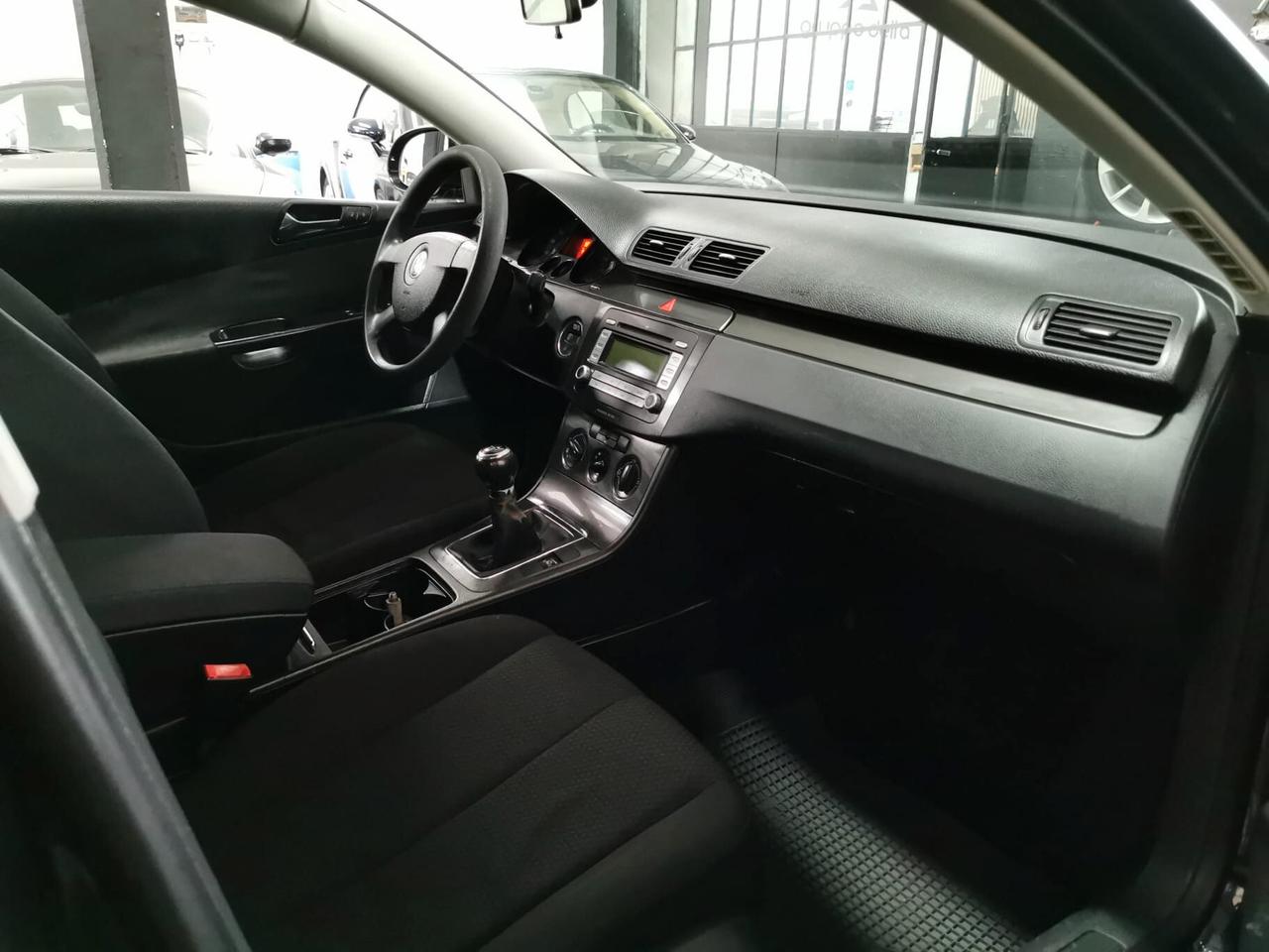 Volkswagen Passat 1.6/102CV Trendline GPL GARANZIA 12 MESI