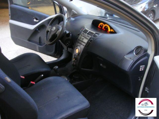 TOYOTA - Yaris - 1.3 3p. M-MT Sol
