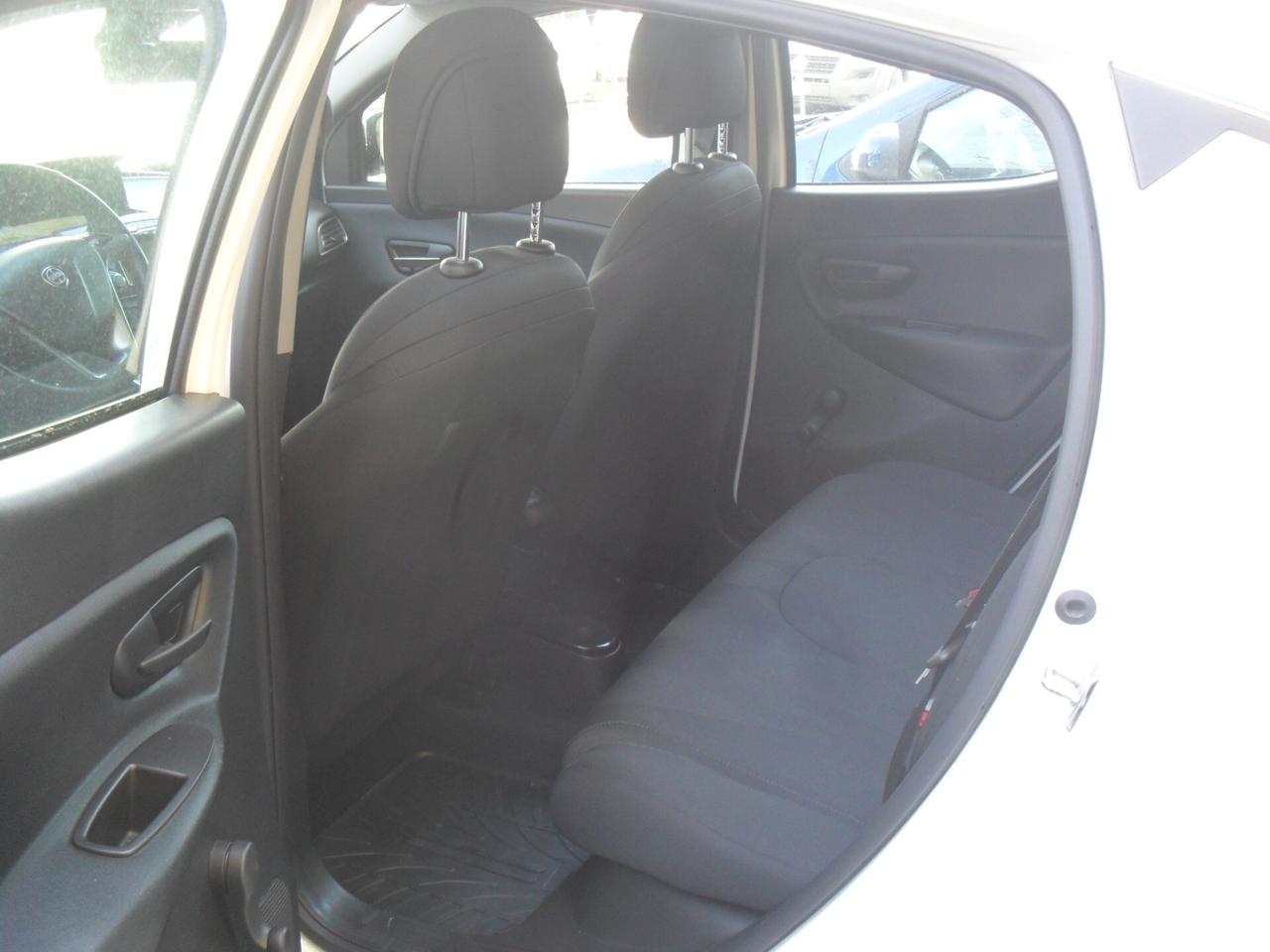 Lancia Ypsilon 1.2 69 CV 5 porte GPL Ecochic Gold