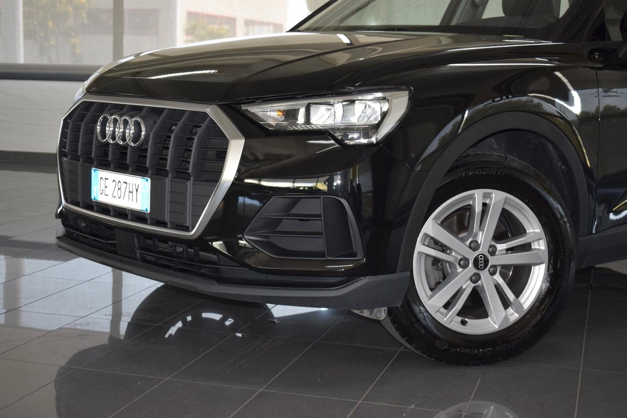 Audi Q3 35 TFSI Business