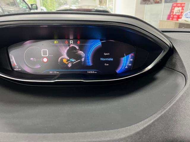 PEUGEOT 3008 Hybrid 136 e-DCS 6 Allure Pack Hybrid!