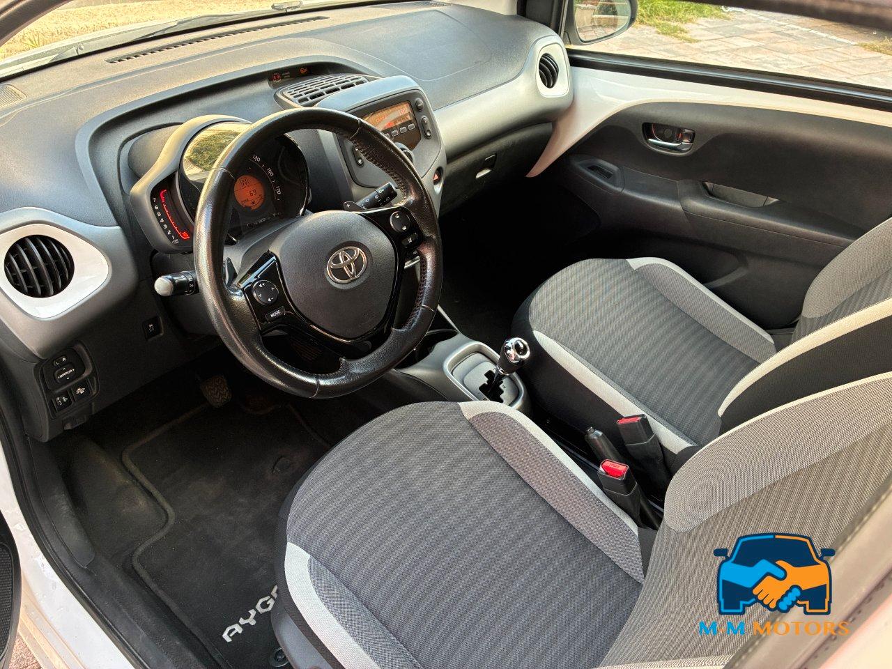Toyota Aygo 5p 1.0 x-cool m-mt 72 cv