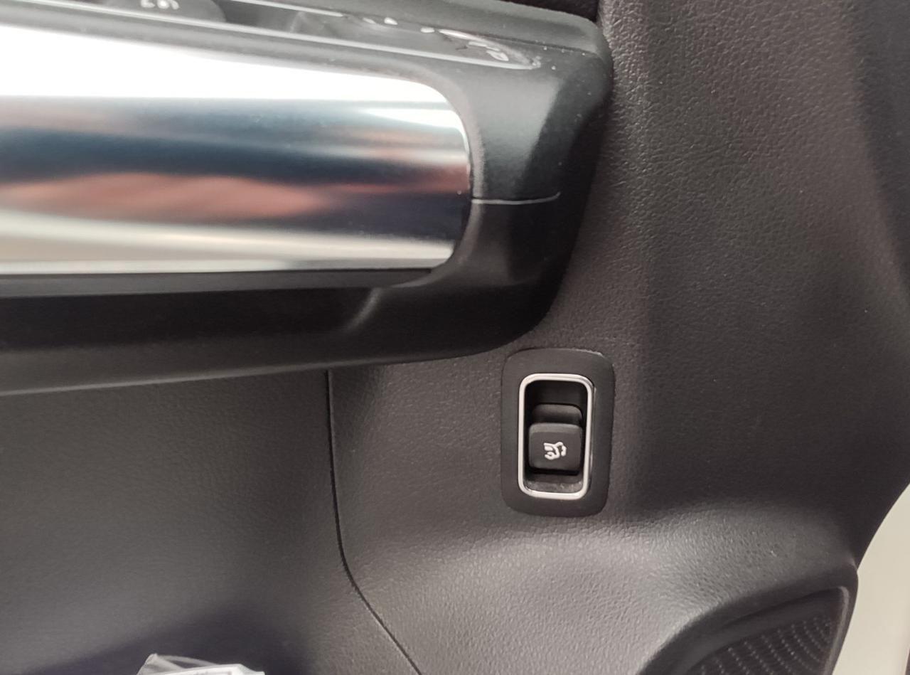 MERCEDES-BENZ GLA 200 Automatic Sport Plus