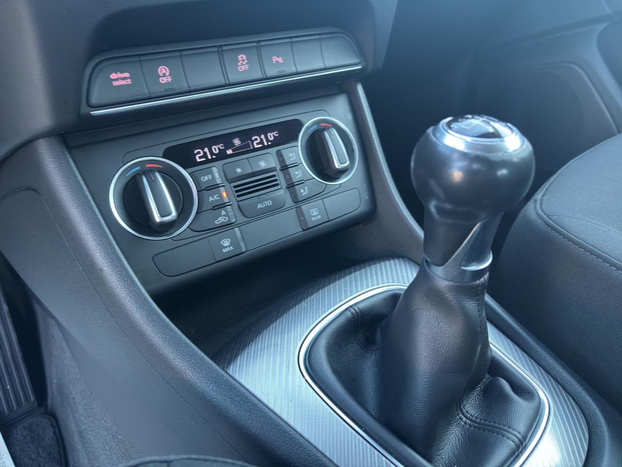 Audi Q3 2.0 TDI 120 CV Business