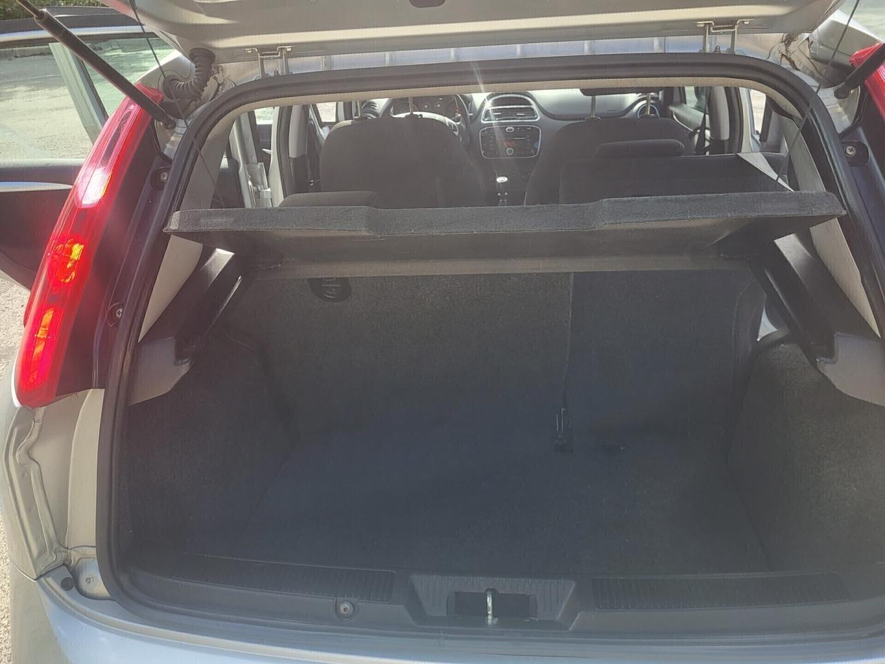 FIAT PUNTO EVO 1,2 GPL-UNICA PROPRIET-3 REVISIONI