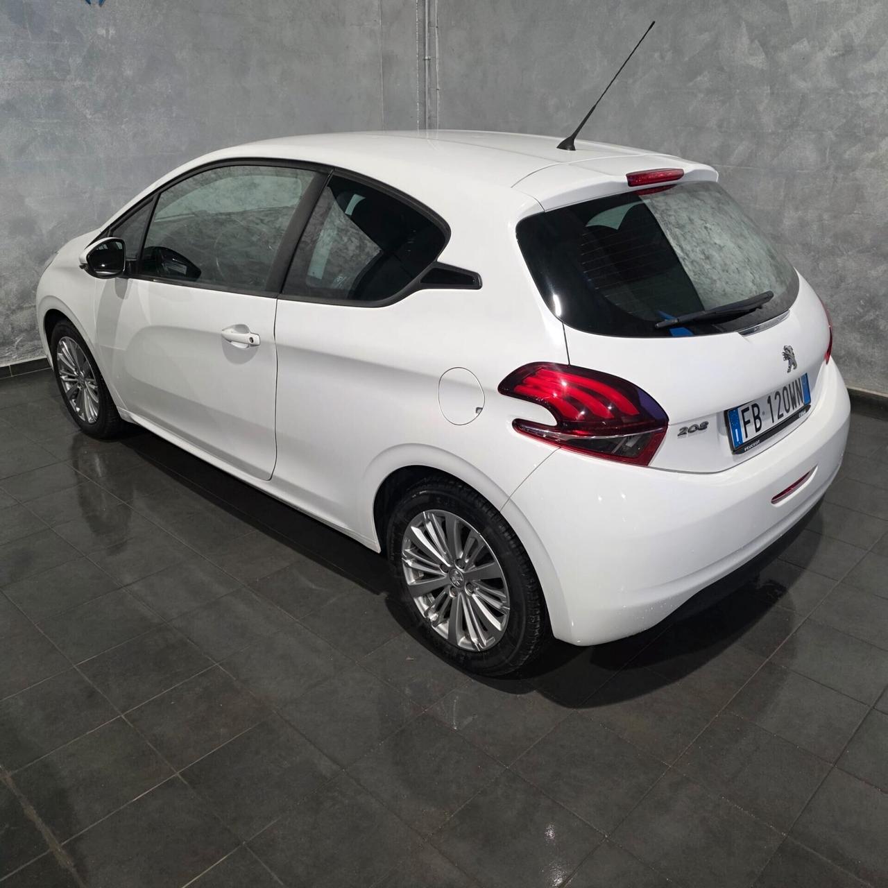 Peugeot 208 1.2 BENZINA EURO 6