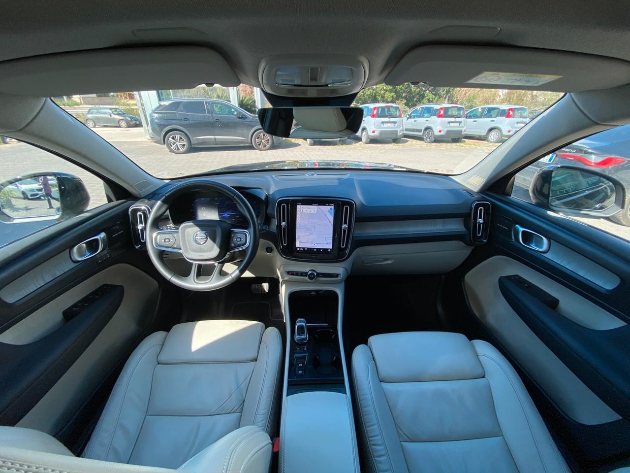 Volvo XC40 2.0 b3 Ultimate Dark Sport auto