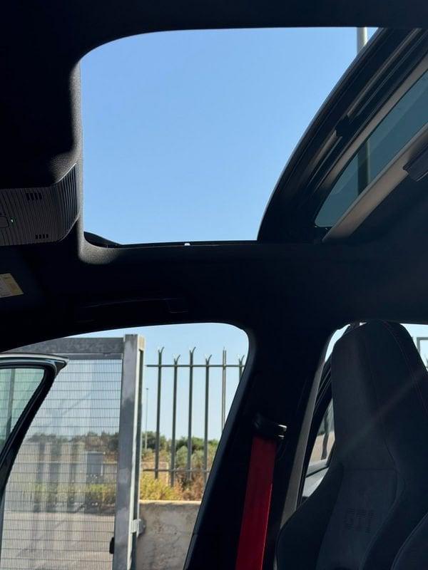 Volkswagen Golf 2.0 TSI GTI Edition 50 DSG