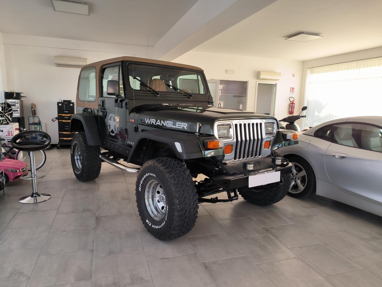 Jeep Wrangler 4.0 184 CV SAHARA