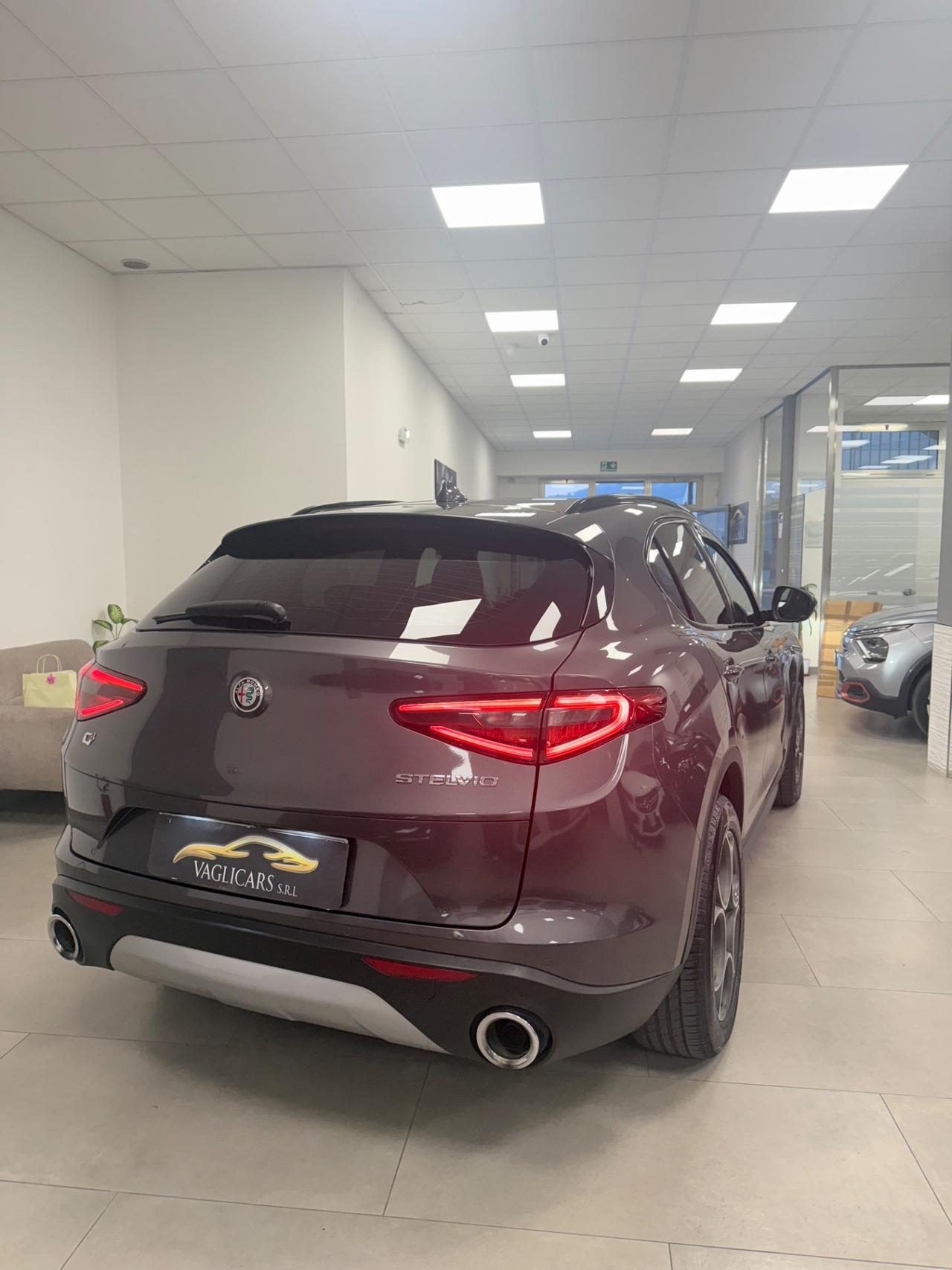 Alfa Romeo Stelvio 2.2 Turbodiesel 210 CV AT8 Q4 B-Tech